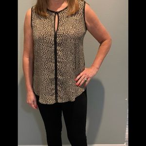 Women’s sleeveless top